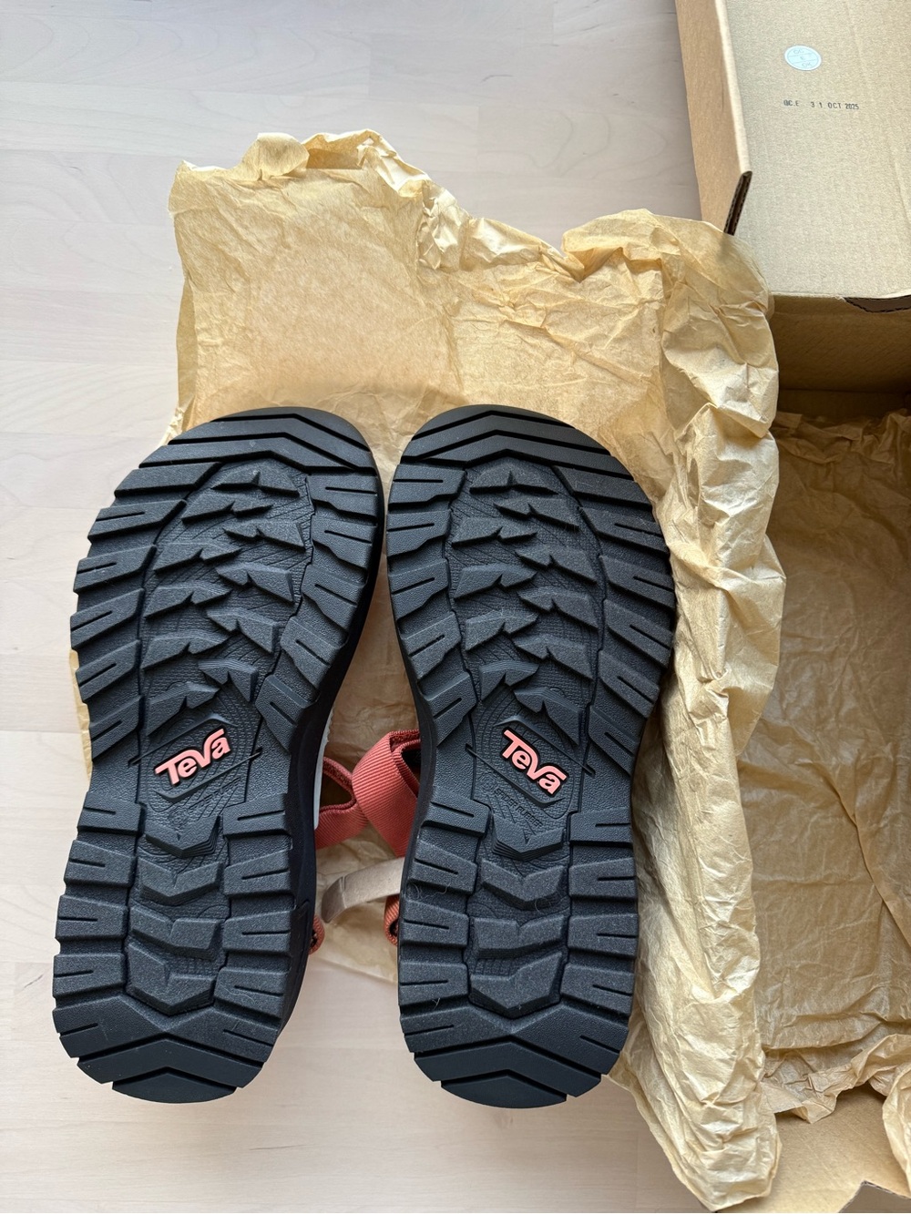 NWT Women's Hurricane XLT3 Sandal Size 9 - Sedona Multi - Picture 5 of 13